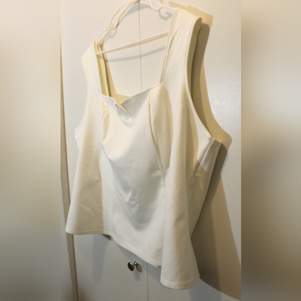 NWT Future Collective Jenee Naylor 3X White Stretch Square Notch Neck Tank Top - Picture 7 of 13